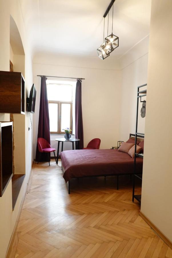 The Industrique Home - 3 Bedroom Apartment Timisoara Ngoại thất bức ảnh