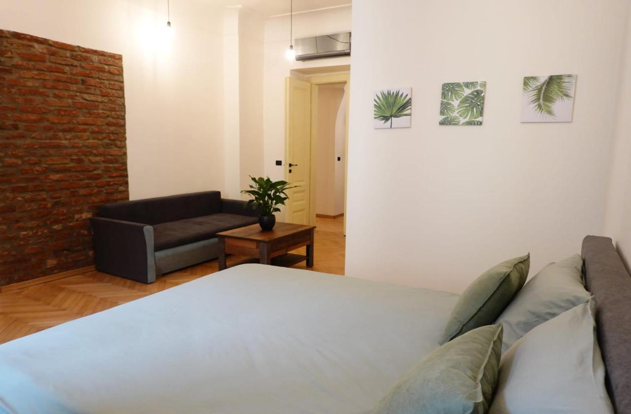The Industrique Home - 3 Bedroom Apartment Timisoara Ngoại thất bức ảnh